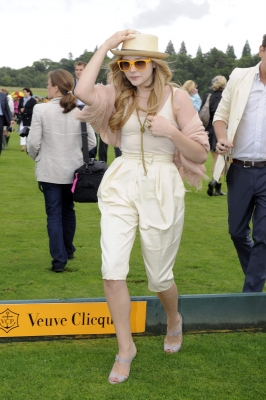 Click to view full size image
==============
chloemoretzfancom050.jpg chloemoretzfancom050.jpg