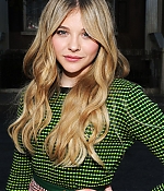 chloemoretzfancom027.jpg