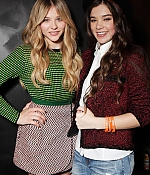 chloemoretzfancom032.jpg