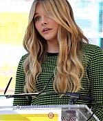 chloemoretzfancom055.jpg
