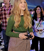 chloemoretzfancom058.jpg