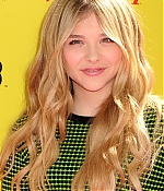 chloemoretzfancom101.jpg