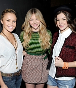 chloemoretzfancom142.jpg