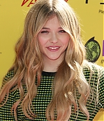 chloemoretzfancom150.jpg
