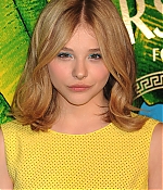 chloemoretzfancom012.jpg