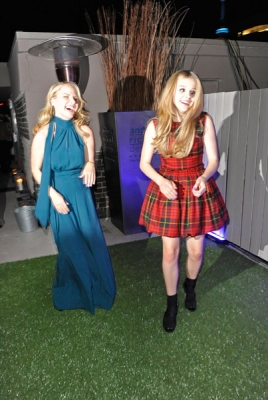 Click to view full size image
==============
chloemoretzfancom007.jpg chloemoretzfancom007.jpg