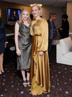 Click to view full size image
==============
chloemoretzfancom09.jpg chloemoretzfancom09.jpg