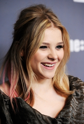 Click to view full size image
==============
chloemoretzfancom30.jpg chloemoretzfancom30.jpg