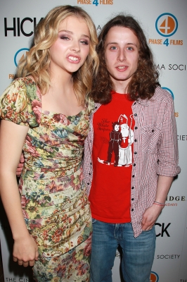 chloemoretzfancom102.JPG