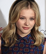 chloemoretzfancom116.jpg