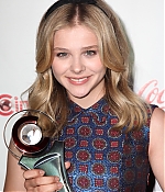 chloemoretzfancom59.jpg