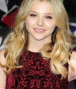 chloemoretzfancom053.jpg
