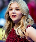 chloemoretzfancom089.jpg