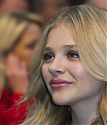 chloemoretzfancom118.JPG