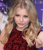 chloemoretzfancom233.jpg