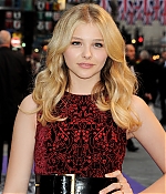 chloemoretzfancom238.jpg