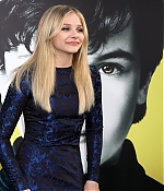chloemoretzfancom075.jpg