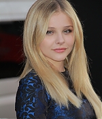 chloemoretzfancom076.jpg