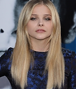chloemoretzfancom096.jpg