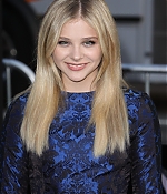 chloemoretzfancom099.jpg