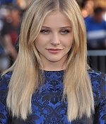 chloemoretzfancom101.jpg
