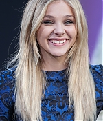chloemoretzfancom109.jpg