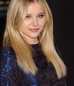 chloemoretzfancom127.jpg