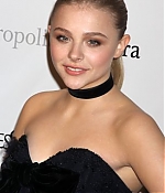 chloemoretzfancom127.jpg