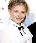 chloemoretzfancom048.jpg