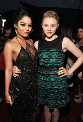Click to view full size image
==============
chloemoretzfancom158.jpg chloemoretzfancom158.jpg