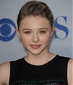 chloemoretzfancom013.jpg