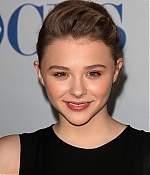 chloemoretzfancom031.jpg