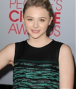chloemoretzfancom035.jpg