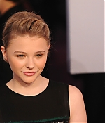chloemoretzfancom125.jpg