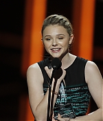 chloemoretzfancom128.jpg