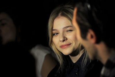 chloemoretzfancom36.jpg