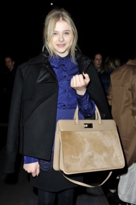 chloemoretzfancom67.jpg