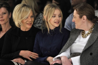 chloemoretzfancom82.jpg
