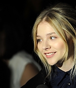 chloemoretzfancom33.jpg