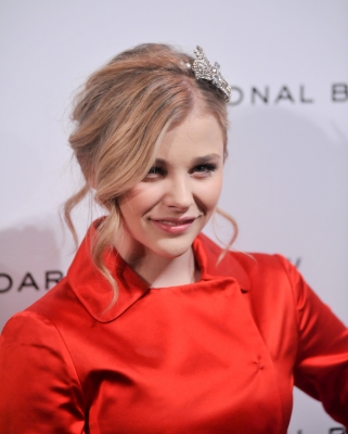 chloemoretzfancom102.JPG