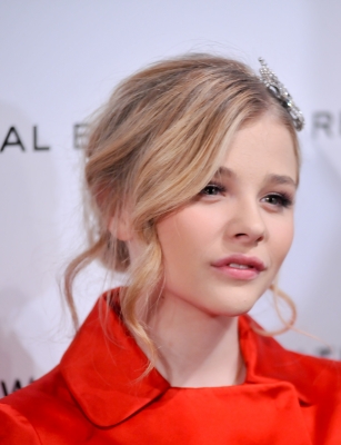 chloemoretzfancom110.JPG