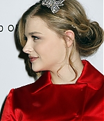 chloemoretzfancom004.jpg