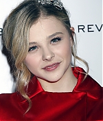 chloemoretzfancom100.jpg