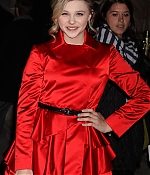 chloemoretzfancom128.JPG