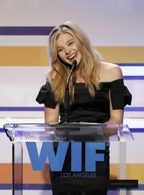 Click to view full size image
==============
chloemoretzfancom120.jpg chloemoretzfancom120.jpg