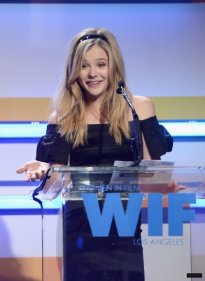 Click to view full size image
==============
chloemoretzfancom90.jpg chloemoretzfancom90.jpg
