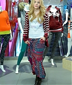 chloemoretzfancom11.jpg