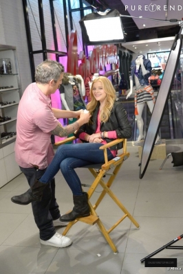 Click to view full size image
==============
chloemoretzfancom01.jpg chloemoretzfancom01.jpg