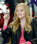 chloemoretzfancom10.jpg