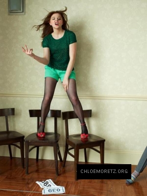 1455566918660_chloe_moretz_christopher_mintz_plasse_gq_magazine_07.jpg